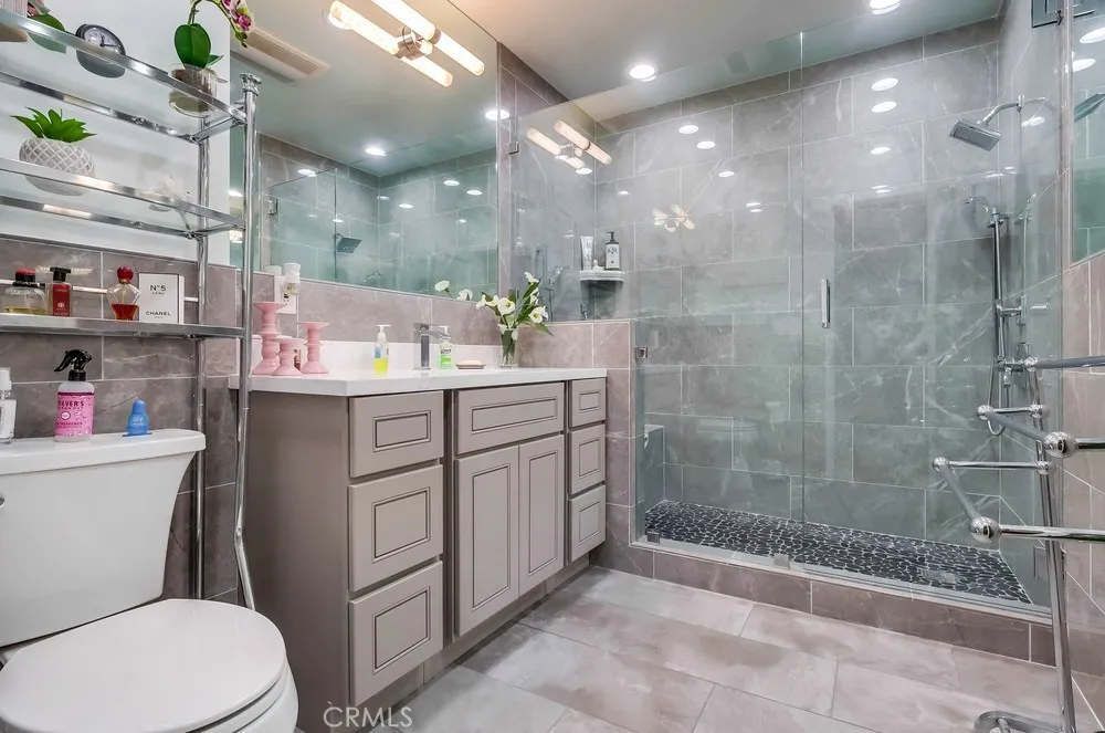 720 W 108th Street, Los Angeles, California 90044 home-pic-22